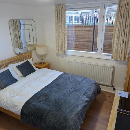 Beautiful Independent Apartment In London Uk Exterior photo